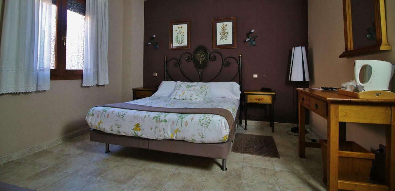 Posada Del Camino Real Torrelaguna Extérieur photo