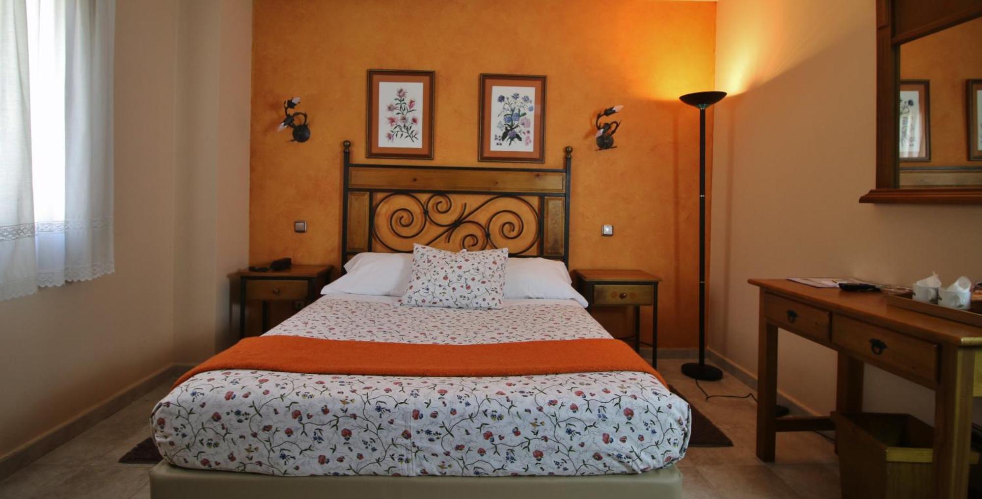 Posada Del Camino Real Torrelaguna Extérieur photo