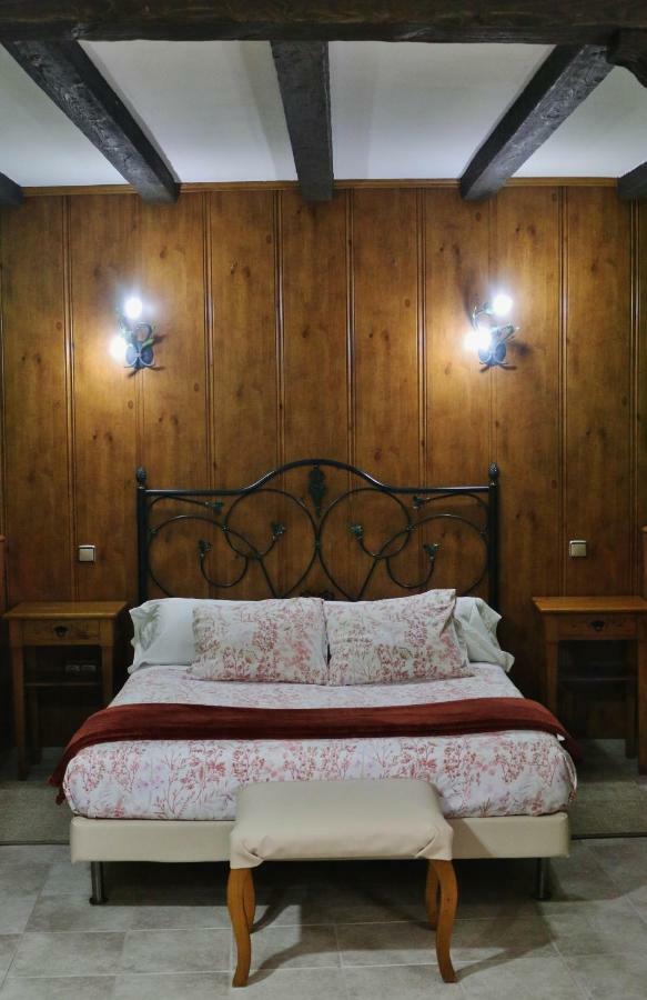 Posada Del Camino Real Torrelaguna Extérieur photo